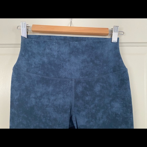 Alo high waisted airbrush legging indigo sz M - Picture 3 of 11